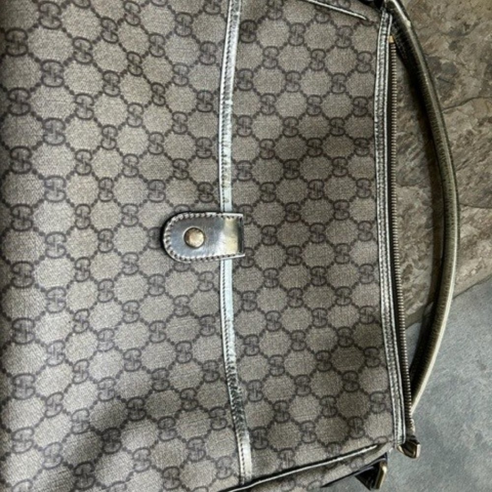 Gucci Shoulder Bag